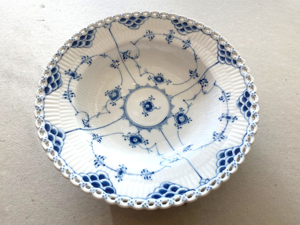 Vollspitze / Full Lace: Teller, tief 23 cm